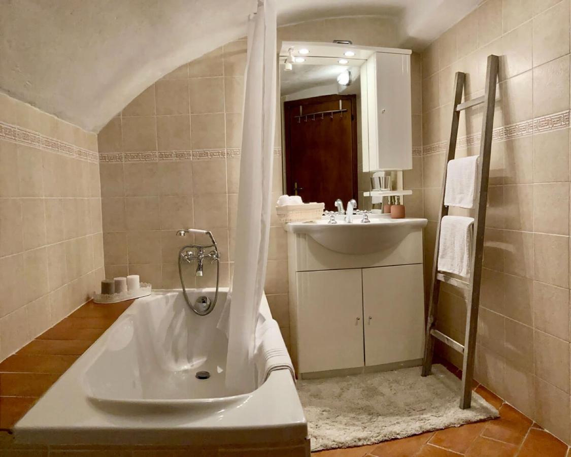 Bed and Breakfast Relais San Filippo In Sogaglia Mulazzo Exterior foto